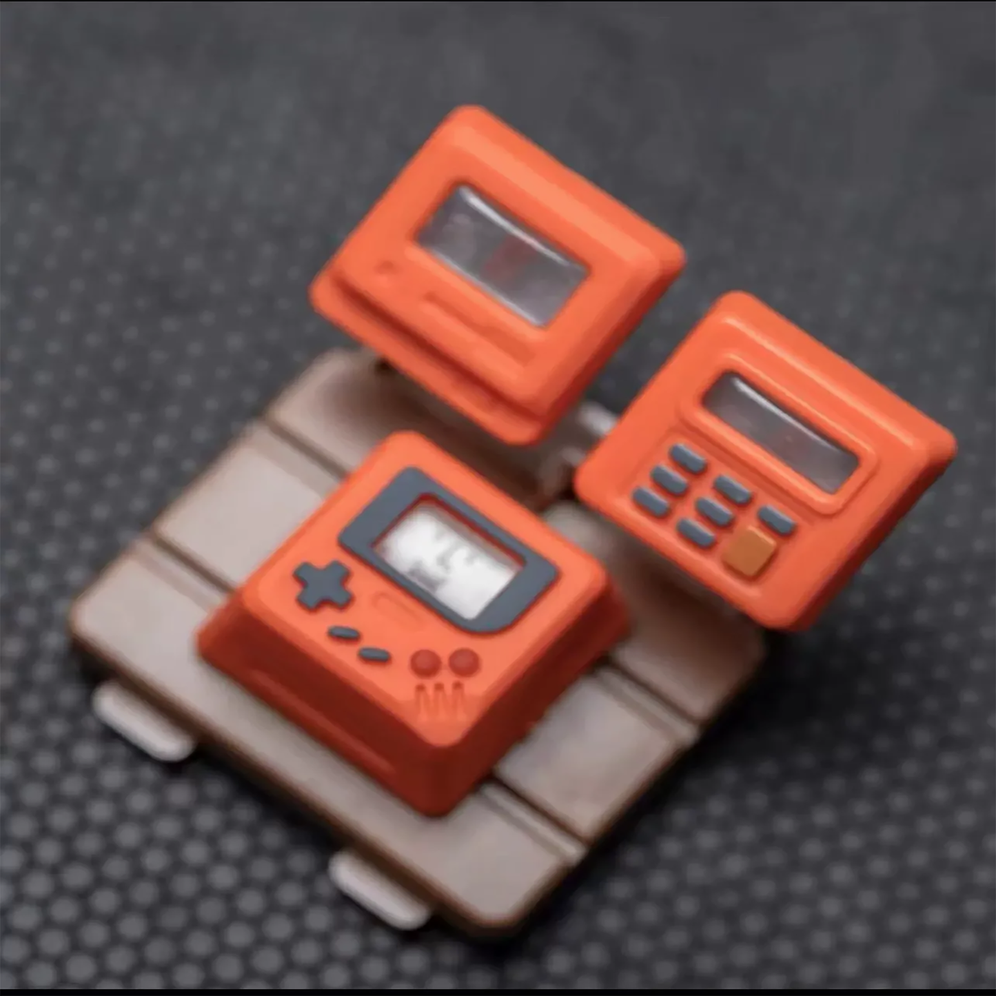 3-in-1 Interchangeable Handheld Game/Calculator/PC Keycaps