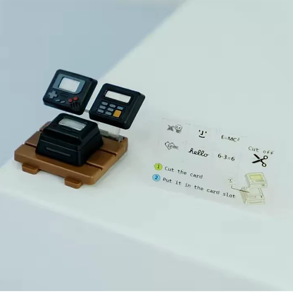 3-in-1 Interchangeable Handheld Game/Calculator/PC Keycaps