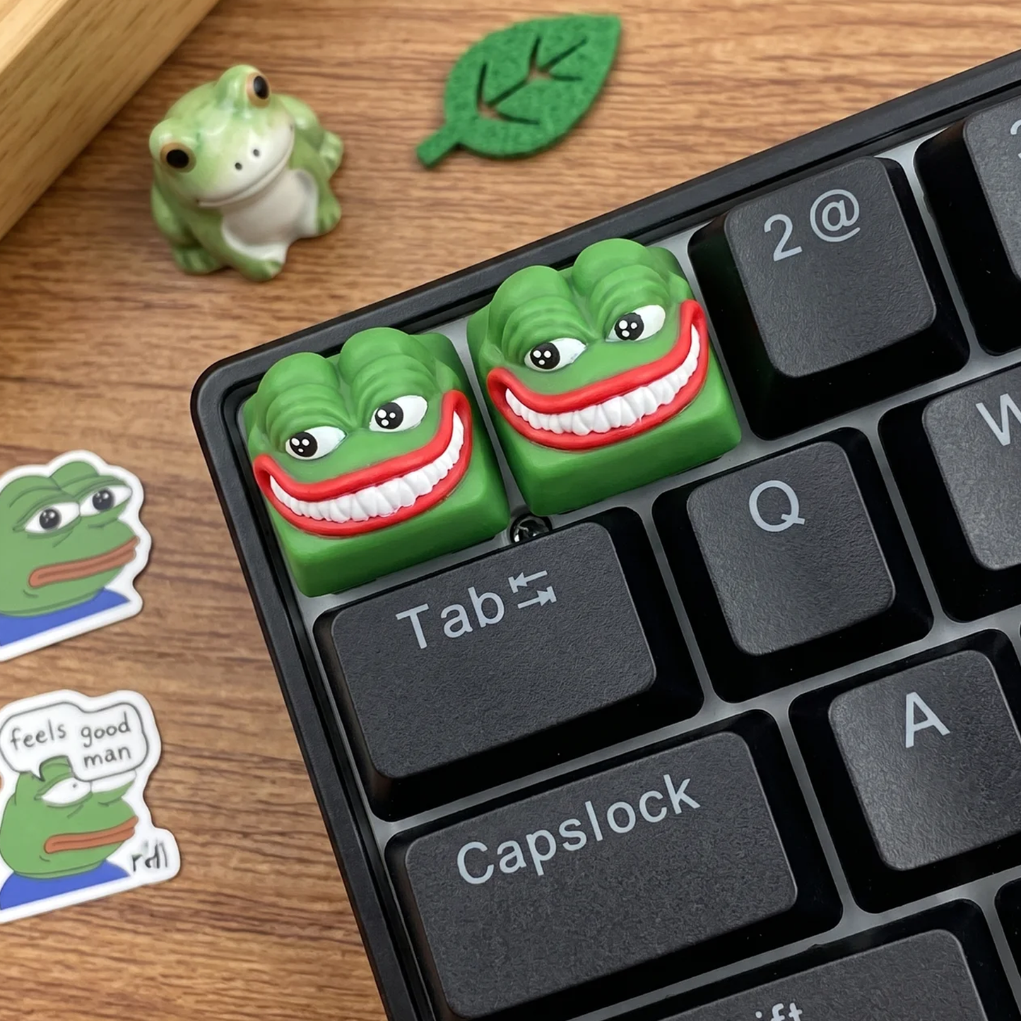 Grinning Pepe Keycaps