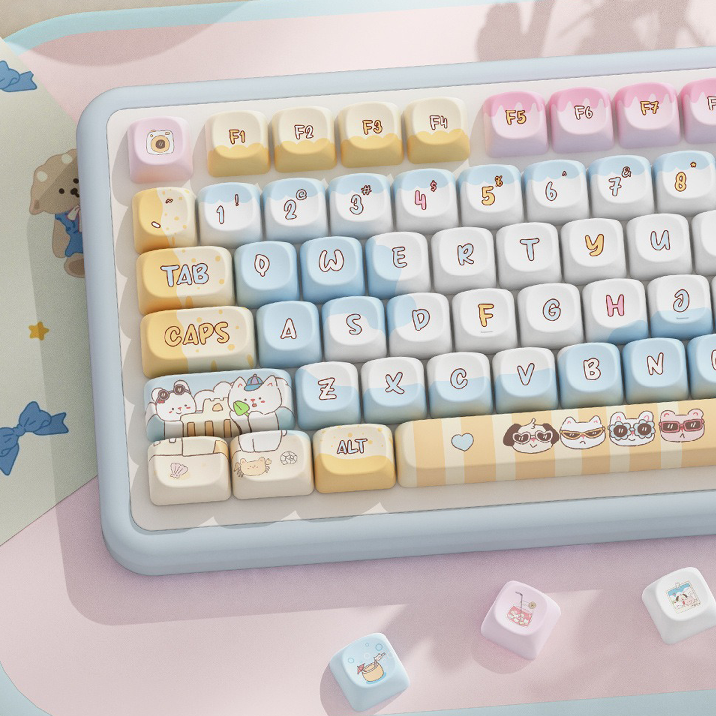 Pets Beach Day Out Keycap Set