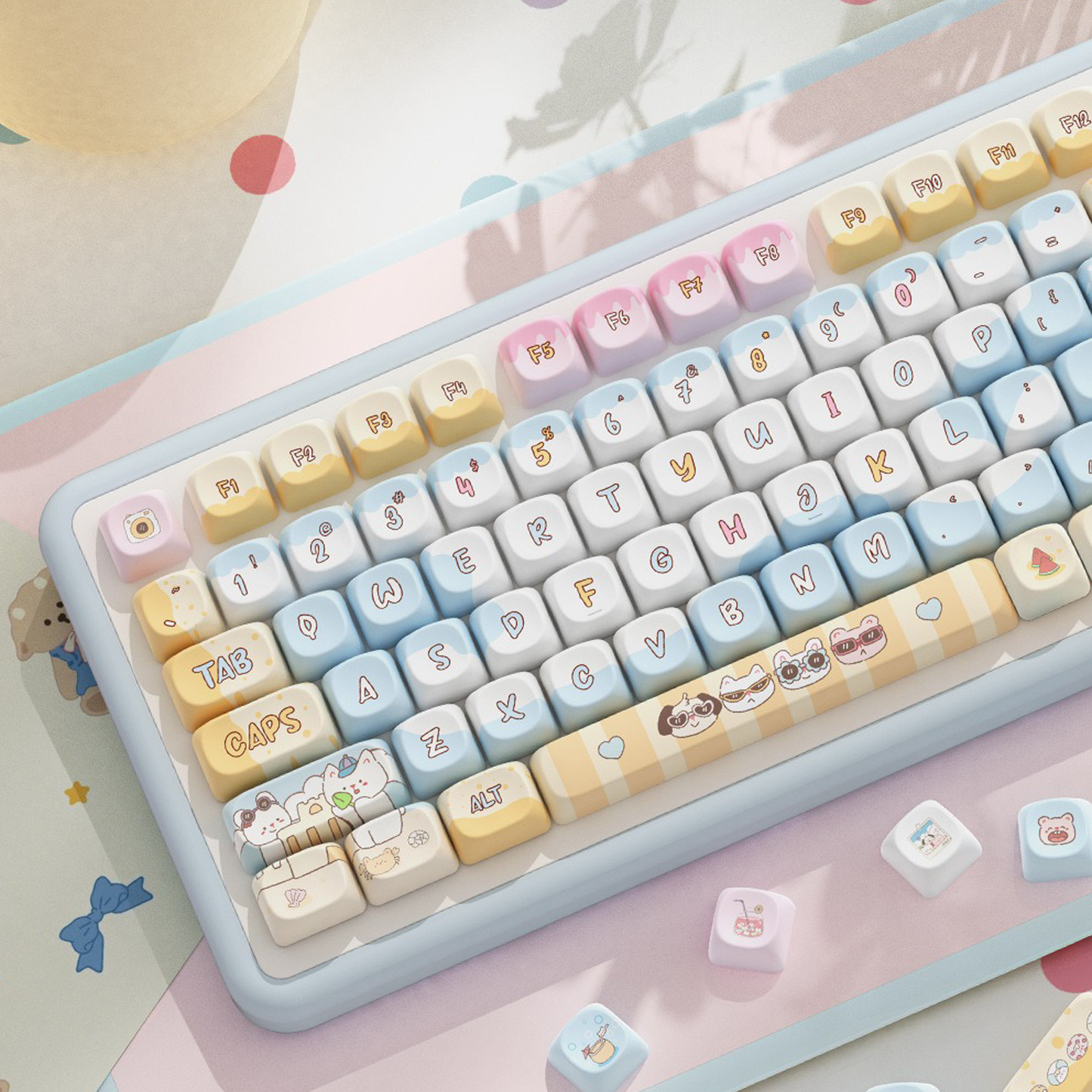 Pets Beach Day Out Keycap Set