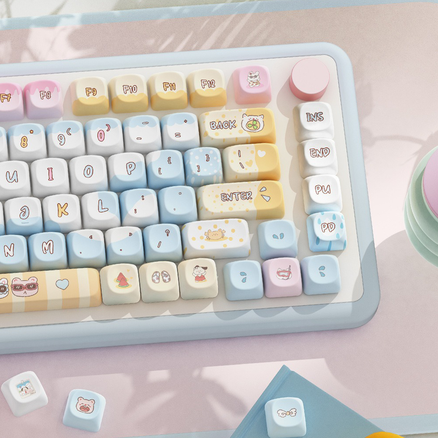 Pets Beach Day Out Keycap Set