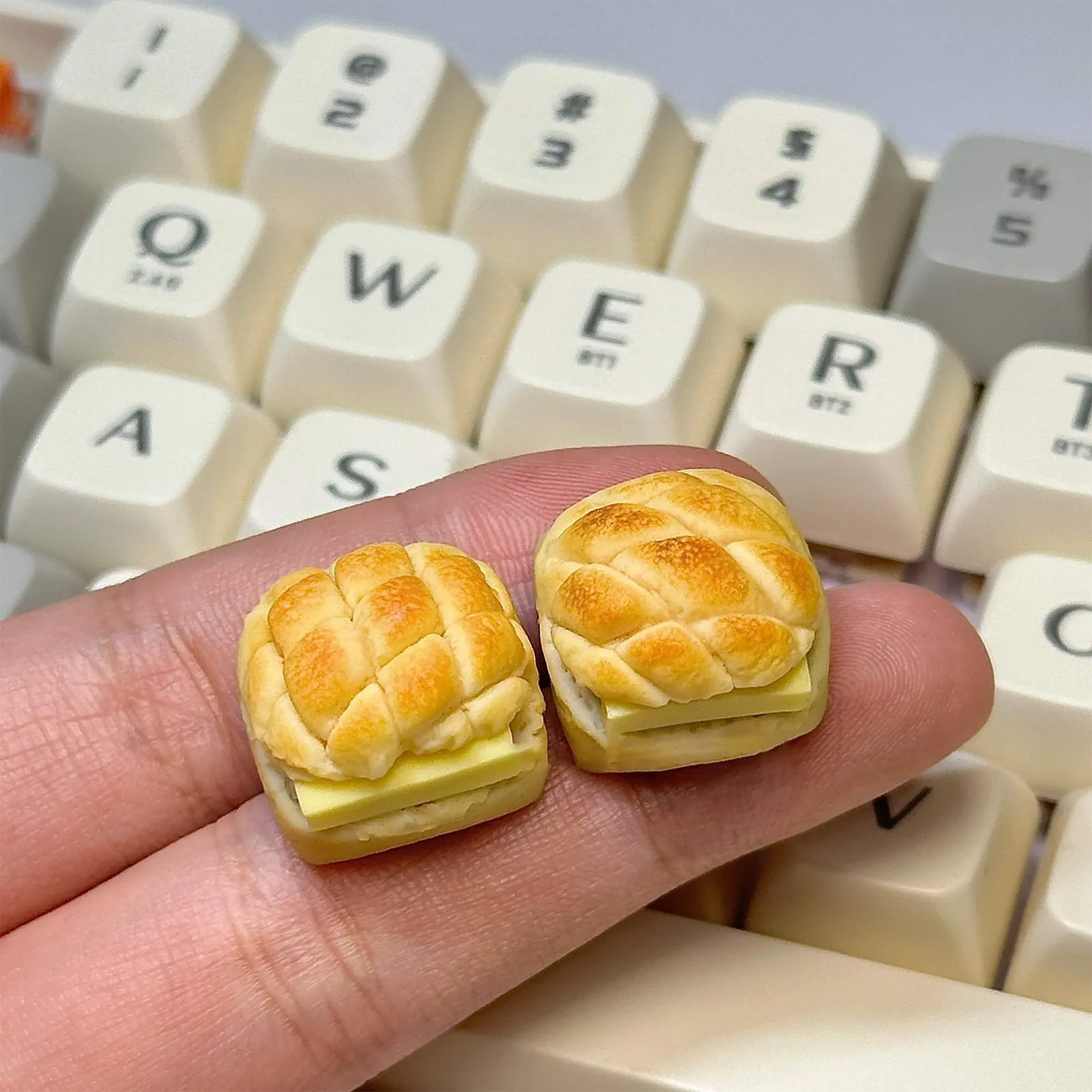 Pineapple Bun With Cold Butter Keycap