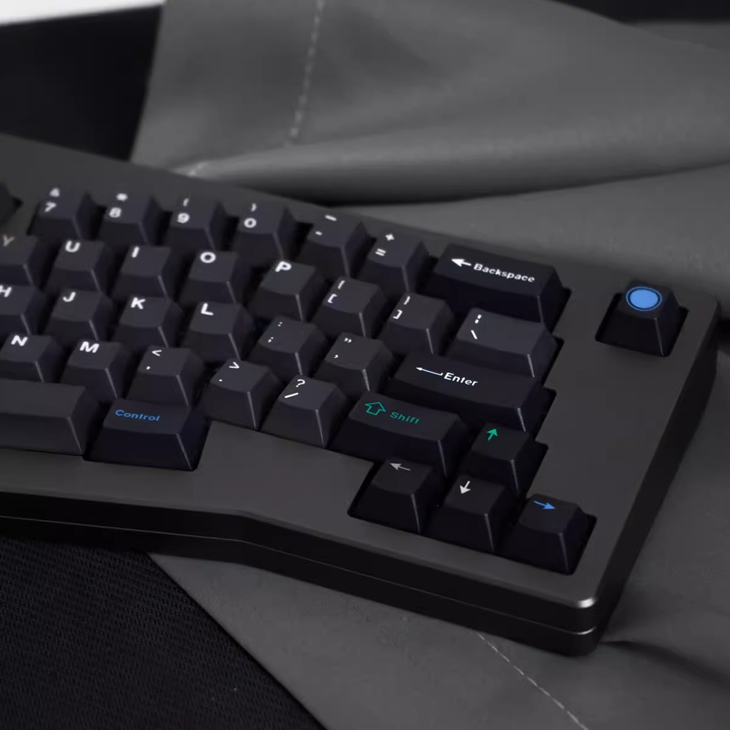 Retro Dark Lights R1 Keycap Set