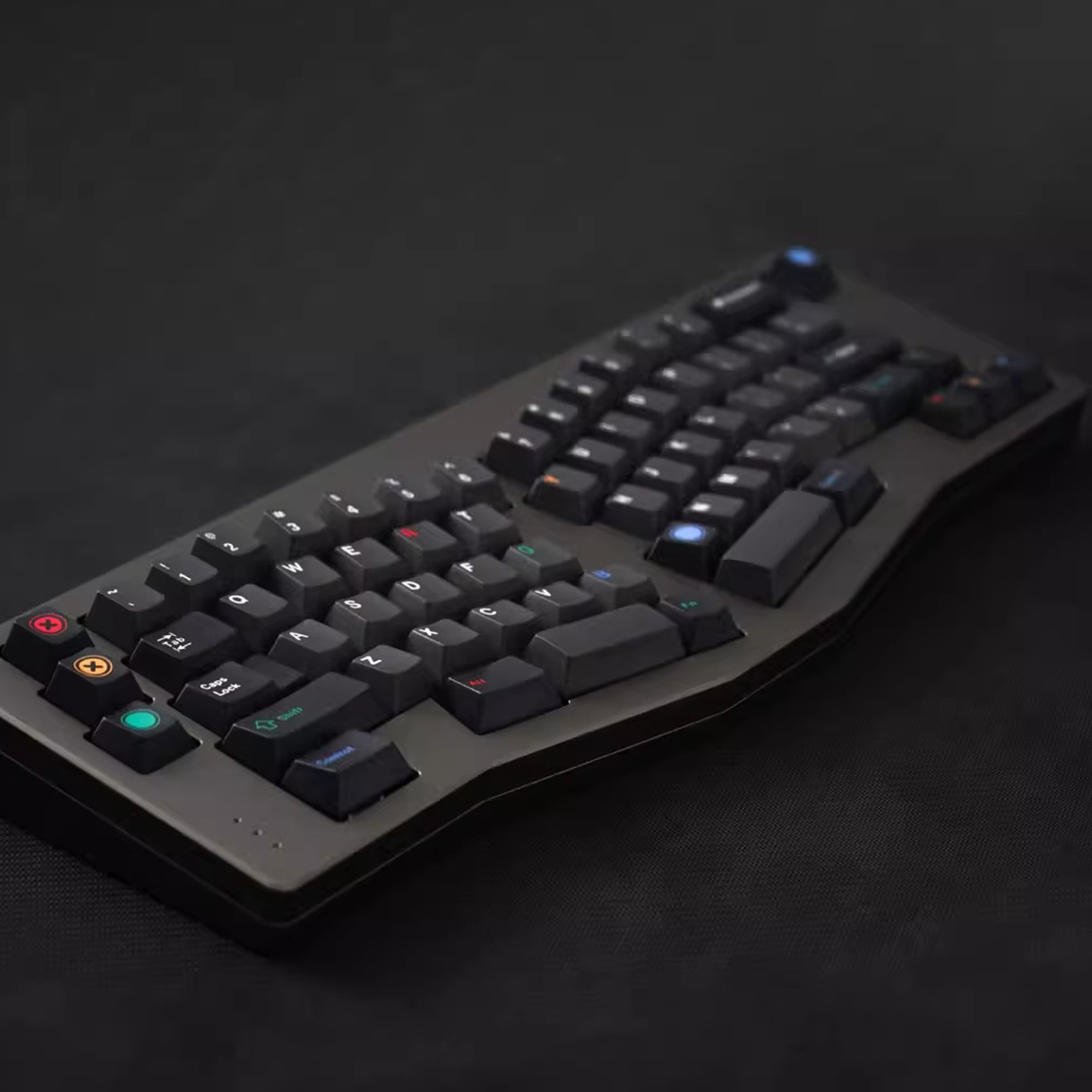 Retro Dark Lights R1 Keycap Set