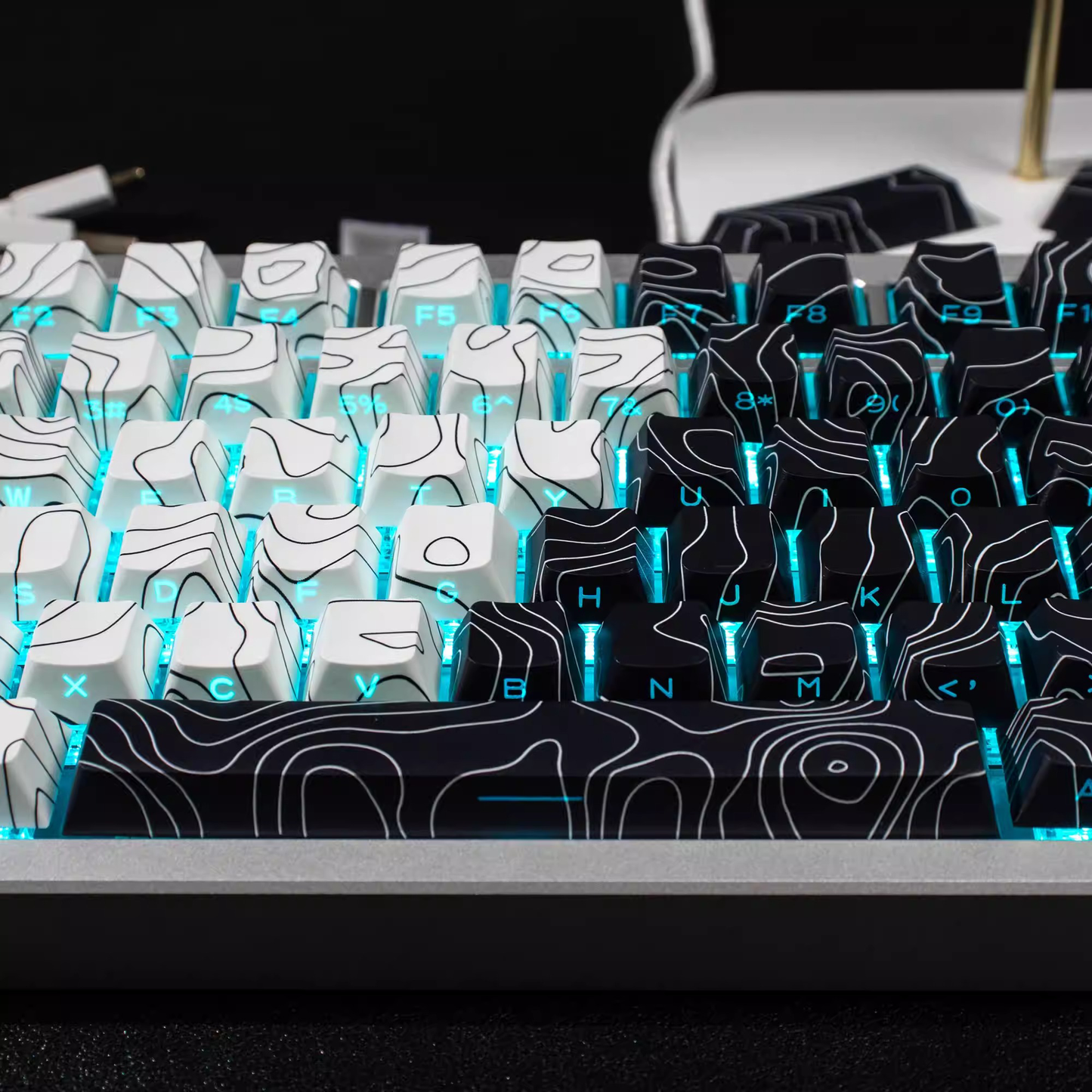 Topography Lines Keycap Set (Black & White)