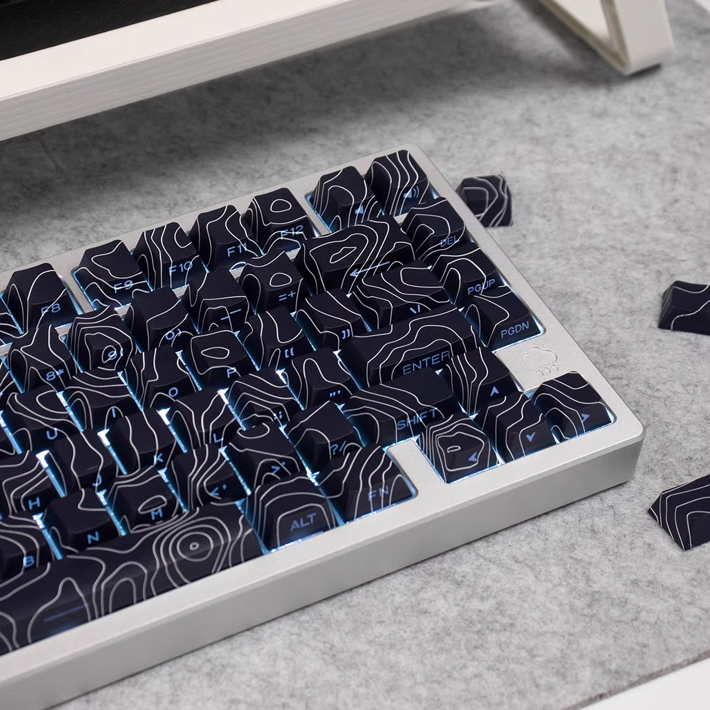Topography Lines Keycap Set (Noir)