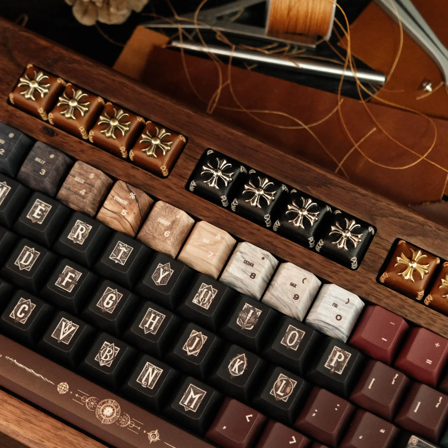 Vintage Leather Motif Artisan Keycaps