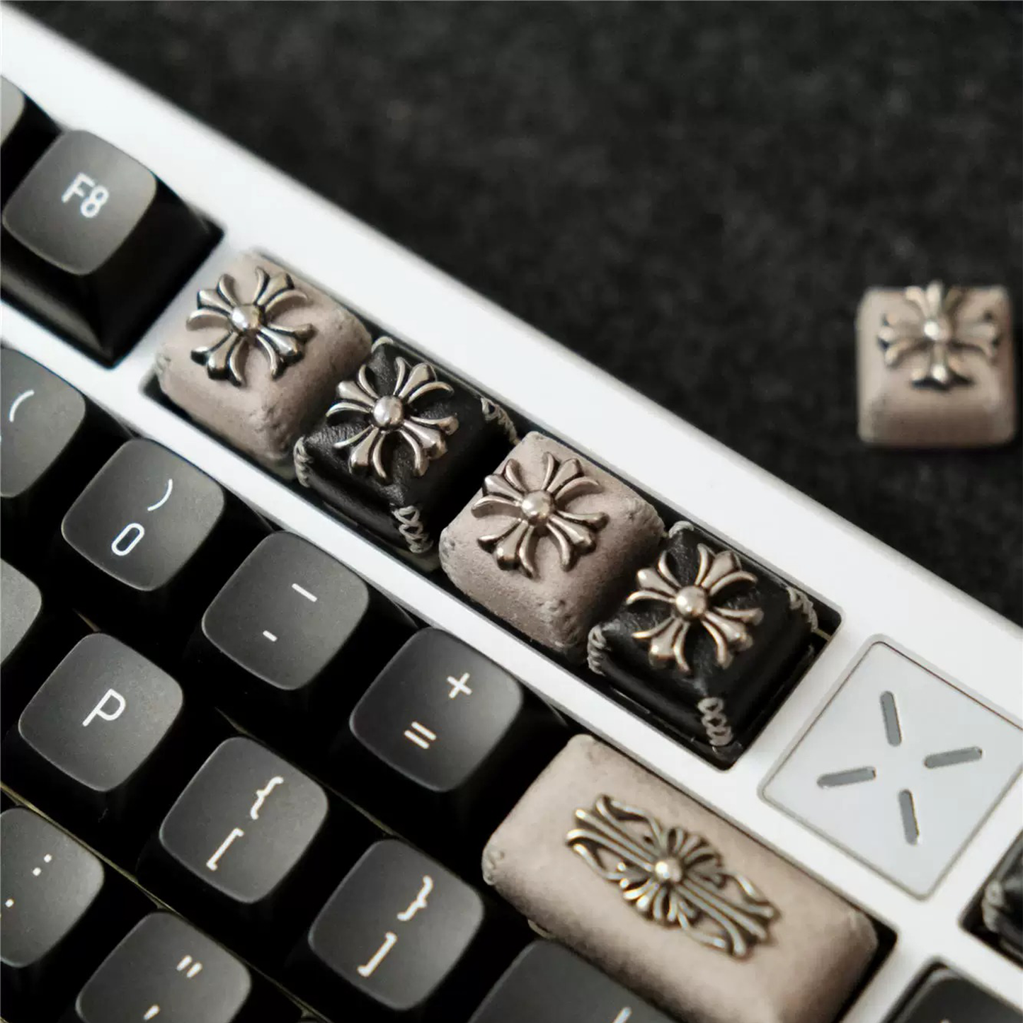 Vintage Leather Motif Artisan Keycaps