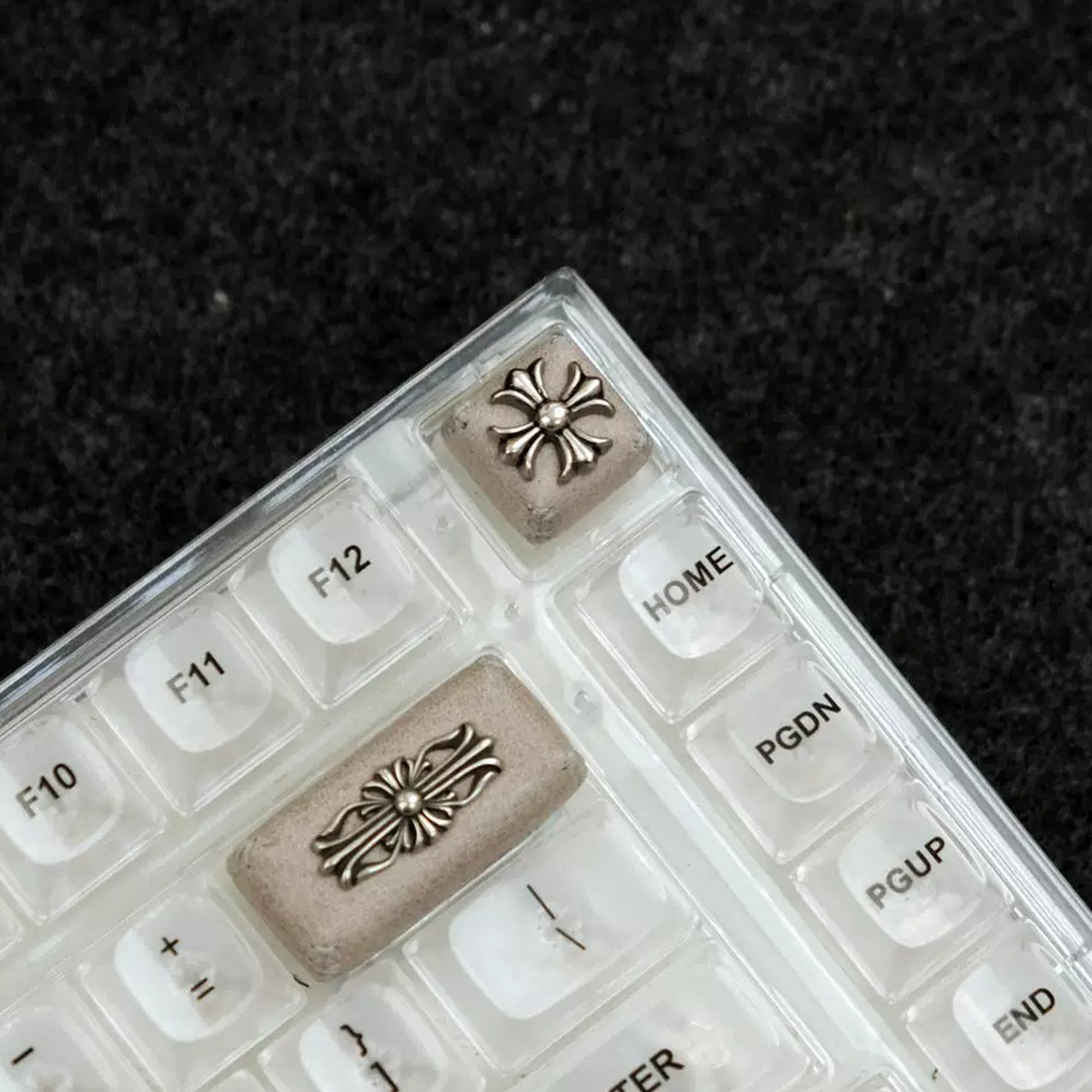 Vintage Leather Motif Artisan Keycaps